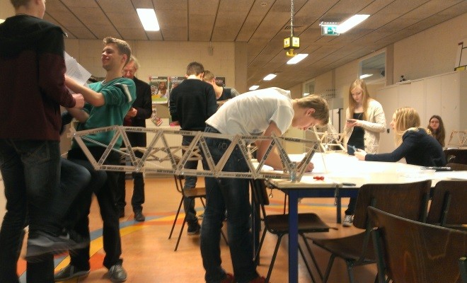 Constructie-lessen voor VWO-4 leerlingen Tromp Meesters te Steenwijk