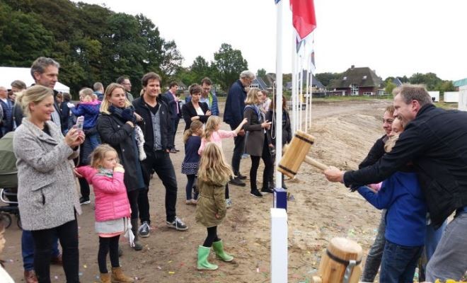 Feestelijke start bouw 51 woningen Helpermaar te Groningen